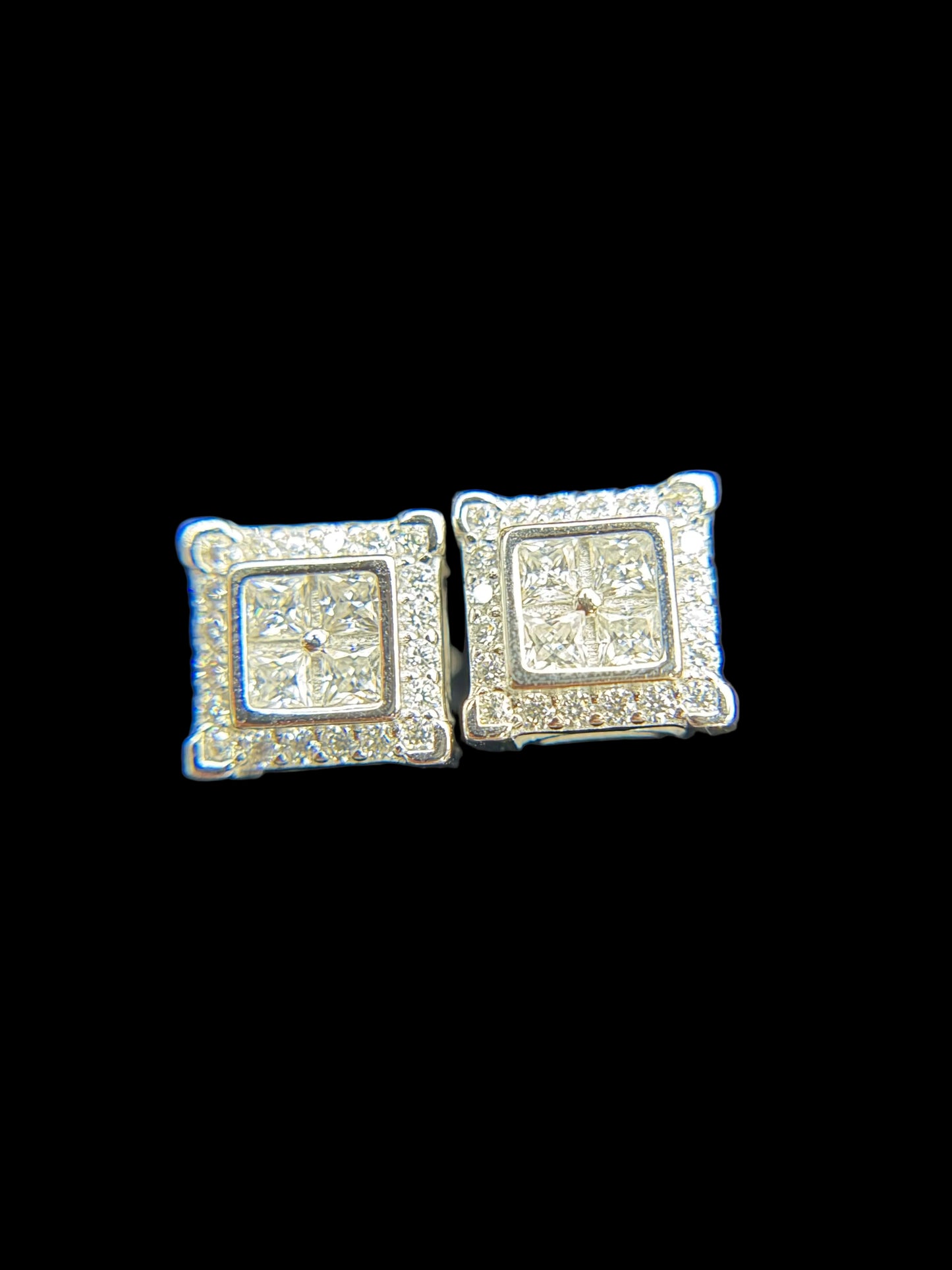 #13 MOISSANITE EARRINGS ( DIAMOND PASS THE TESTER)