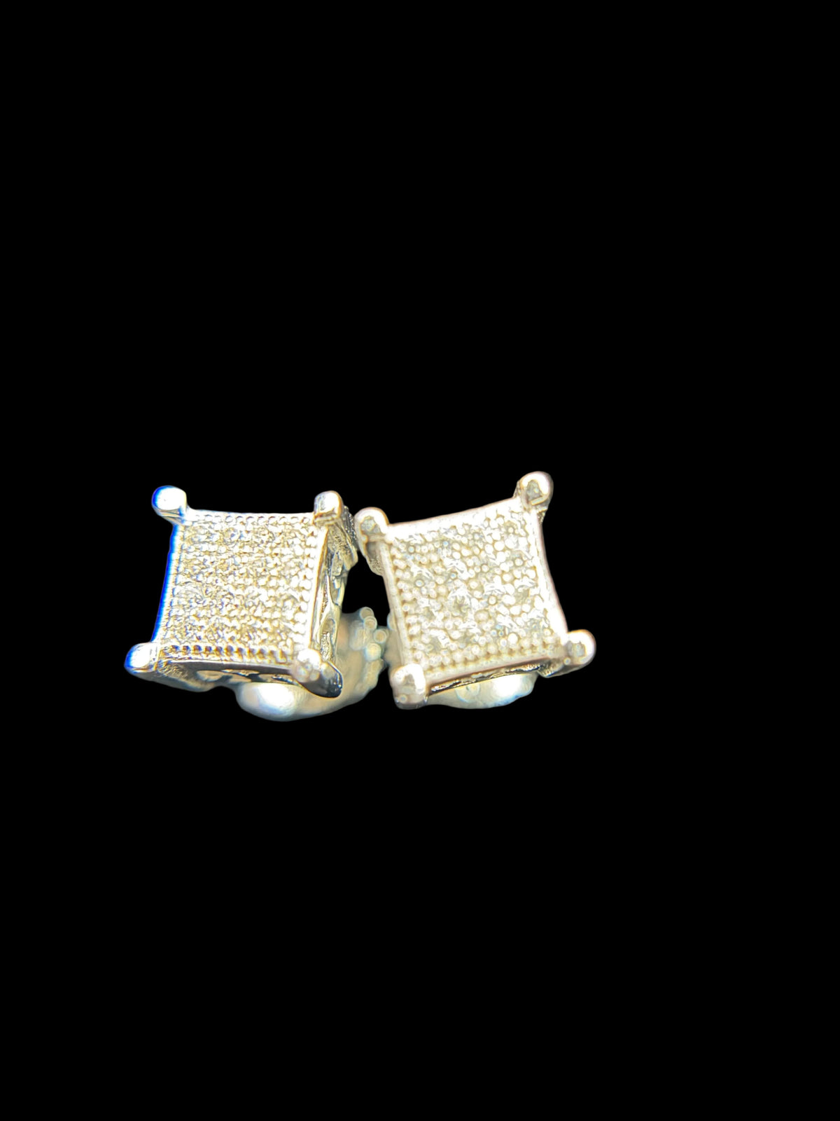 #23 MOISSANITE EARRINGS ( DIAMOND PASS THE TESTER) PANTALLA /ARETE