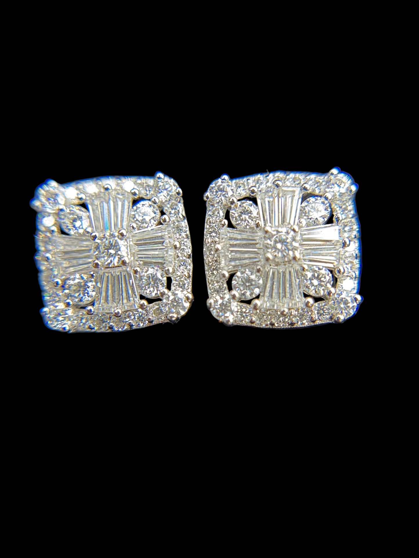 #12 MOISSANITE EARRINGS ( DIAMOND PASS THE TESTER)