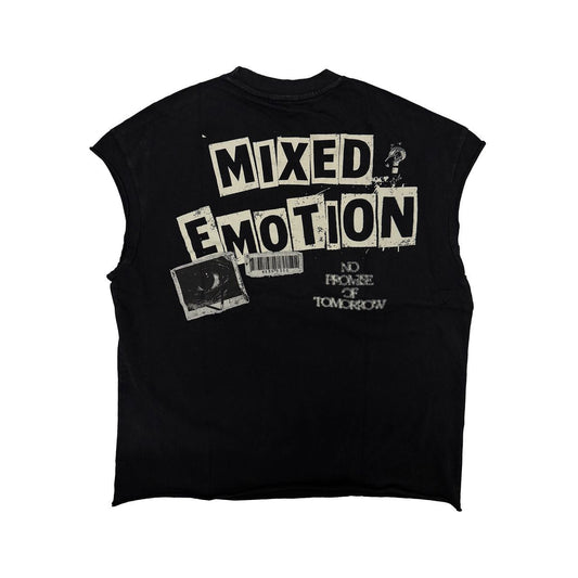 MIXED EMOTION NEWSPAPER SLEEVELESS TEE