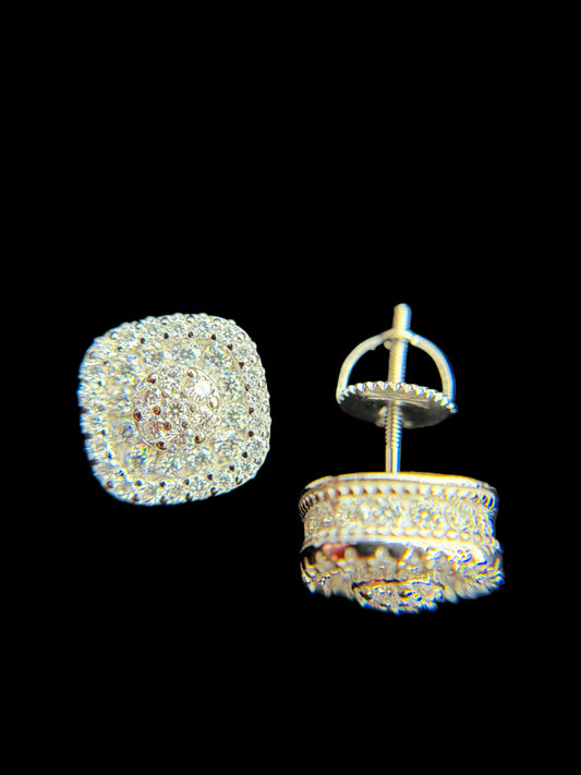 #33 MOISSANITE EARRINGS ( DIAMOND PASS THE TESTER) PANTALLA /ARETE
