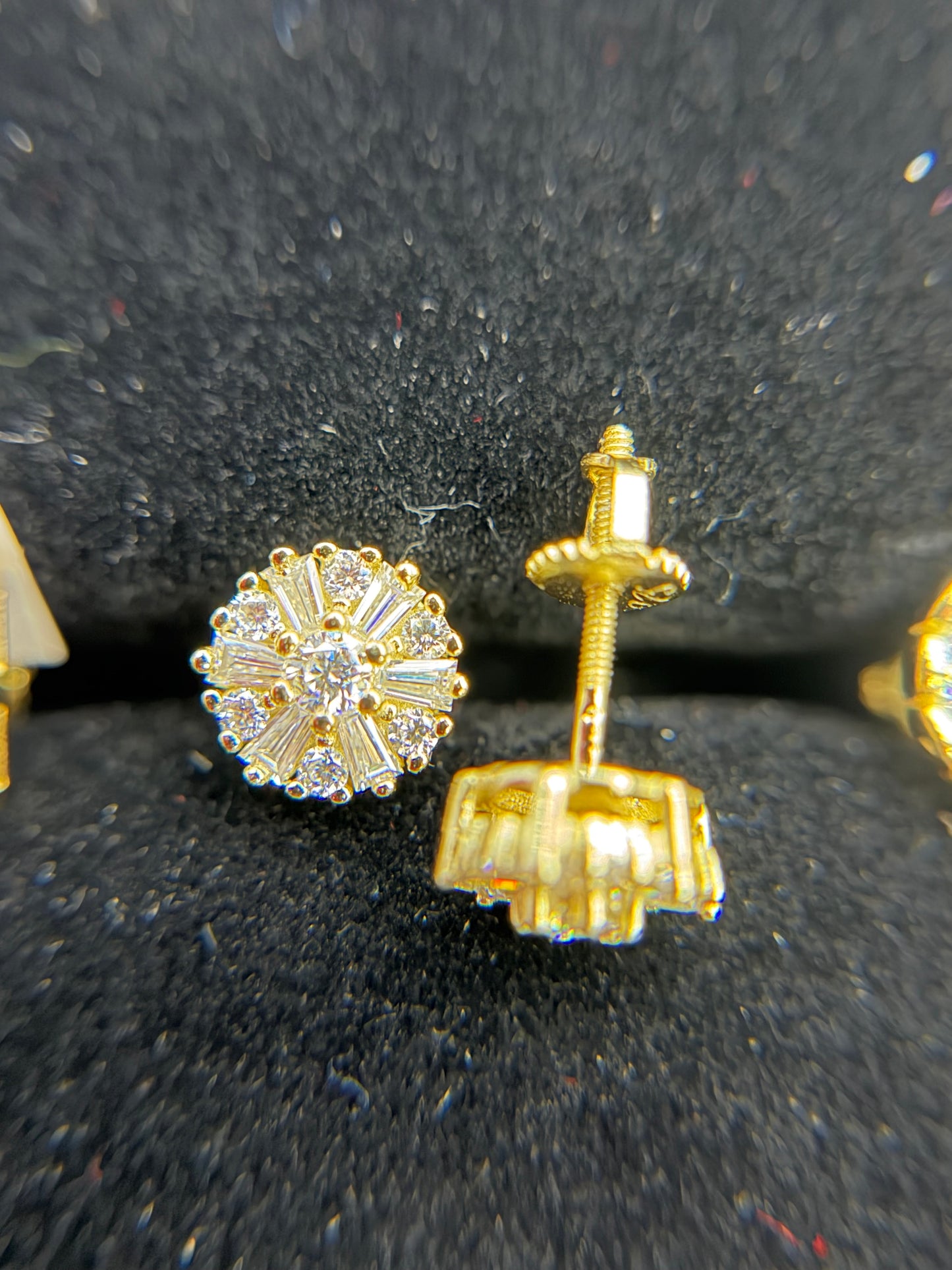 #35 MOISSANITE EARRINGS ( DIAMOND PASS THE TESTER)