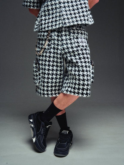 GUAPI White Houndstooth Furry Shorts