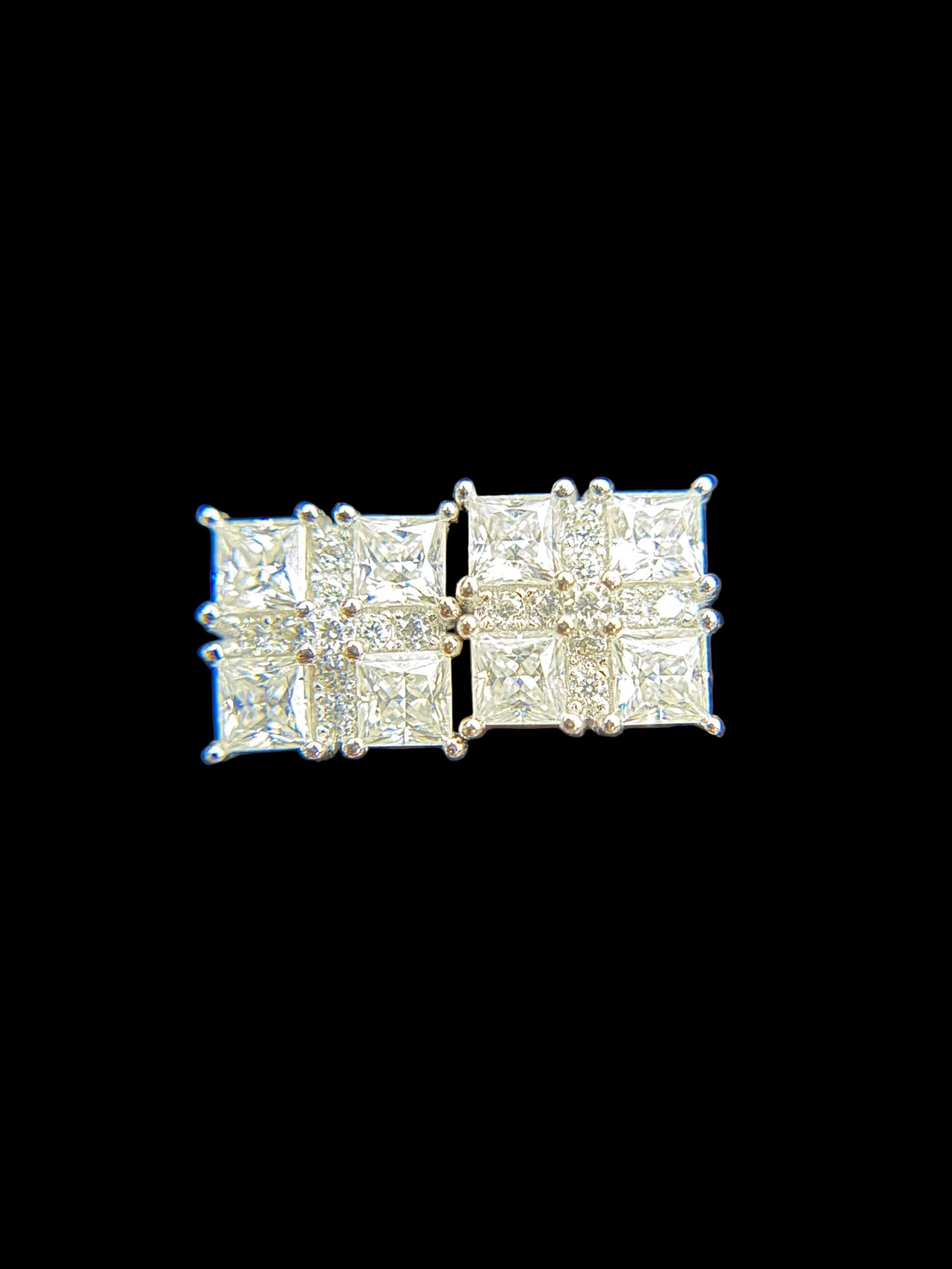 #15 MOISSANITE EARRINGS ( DIAMOND PASS THE TESTER)