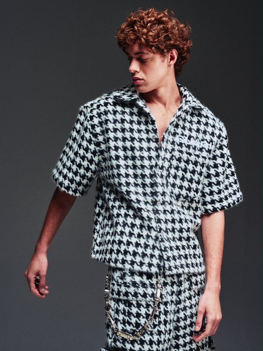 GUAPI White Houndstooth Furry Shirt