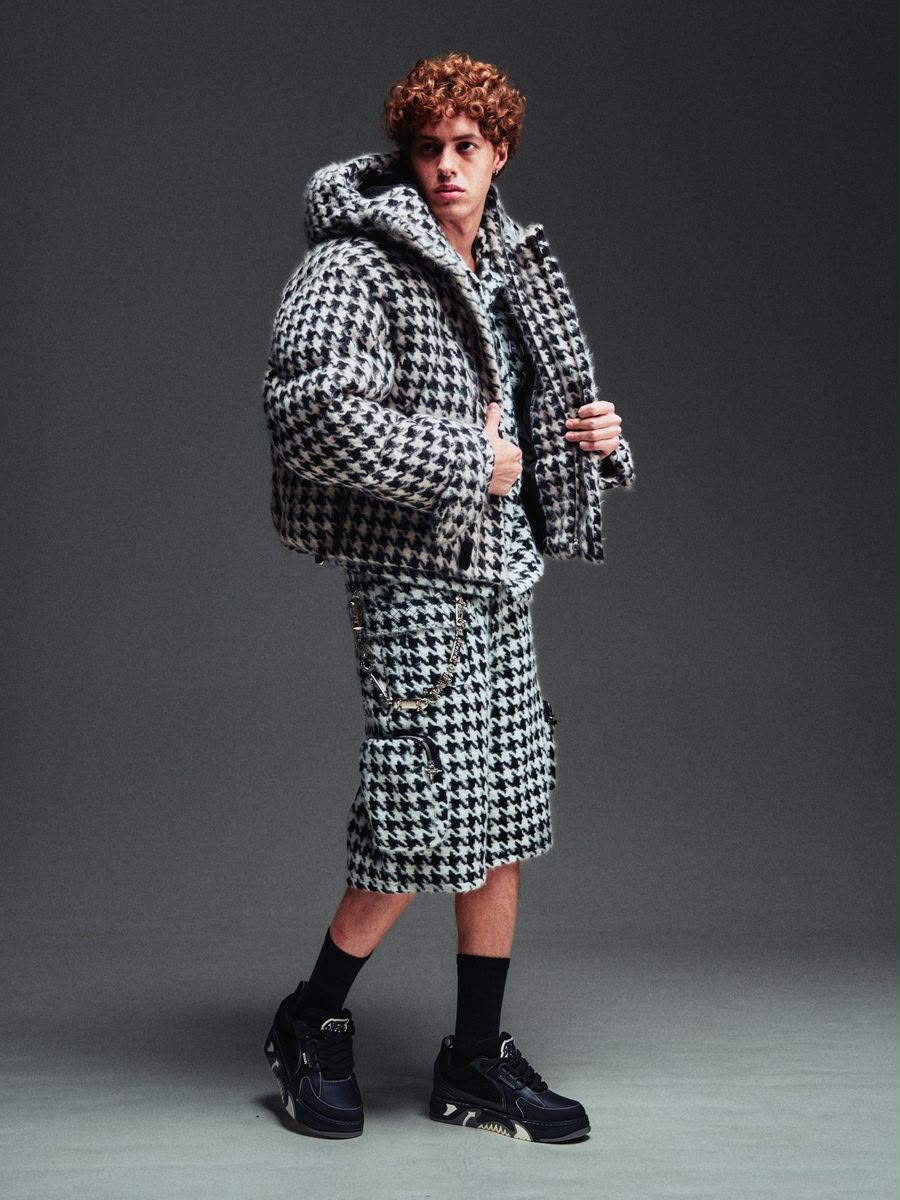 GUAPI White Houndstooth Furry Shorts